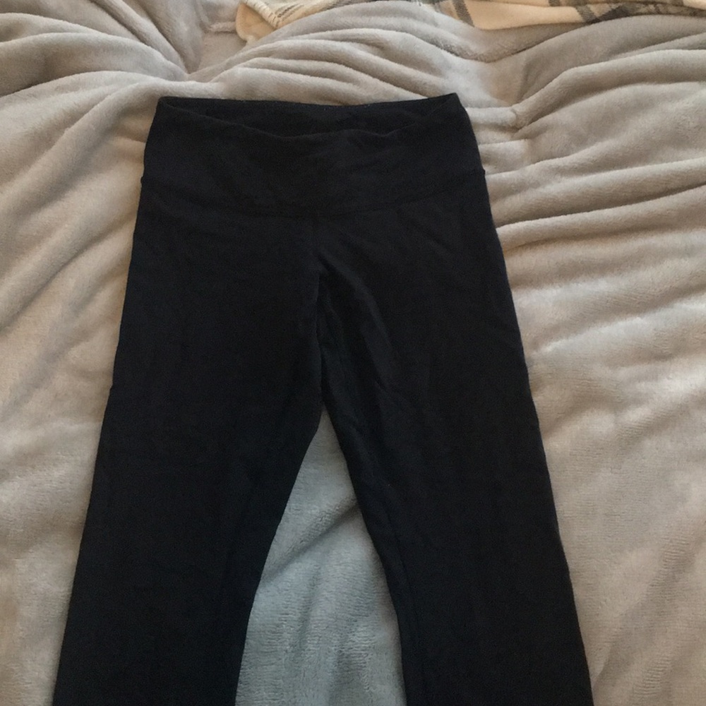 Lulu lemon 3/4 length black leggings